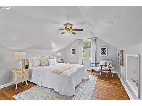 Bedroom - 765 NW Angeline Ave, Gresham, OR 97030 photo 1 of 4