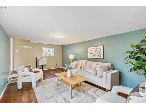 Living - 765 NW Angeline Ave, Gresham, OR 97030 photo 5 of 5