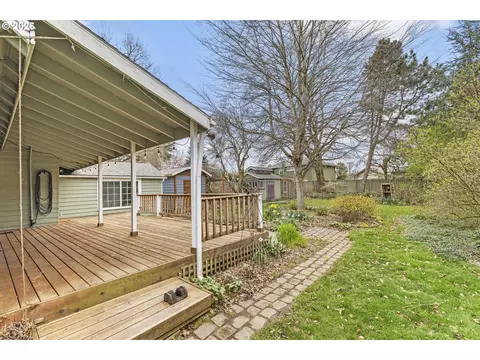 Exterior - 765 NW Angeline Ave, Gresham, OR 97030 photo 7 of 13