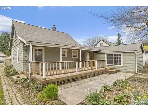Exterior - 765 NW Angeline Ave, Gresham, OR 97030 photo 9 of 13