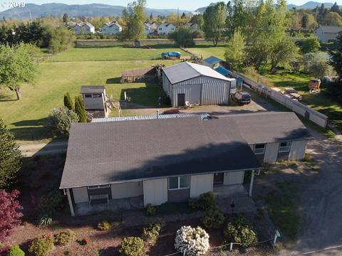 748 Filbert Ln, Springfield, OR 97478 photo 1