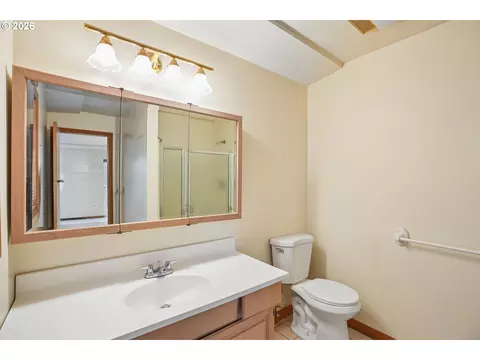 Bath - 8326 SE 252nd Ave, Gresham, OR 97080 photo 1 of 2