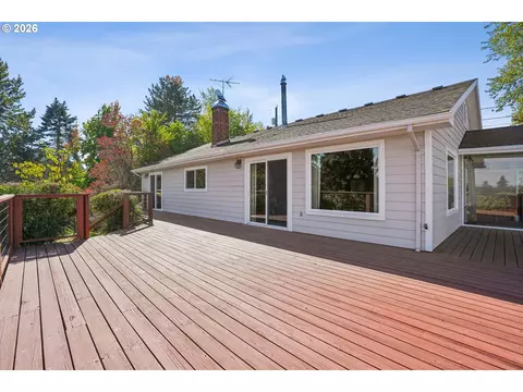 Exterior - 8326 SE 252nd Ave, Gresham, OR 97080 photo 2 of 4