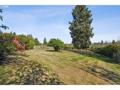 Exterior - 8326 SE 252nd Ave, Gresham, OR 97080 photo 3 of 4
