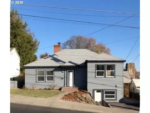208 NW 10th St, Pendleton, OR 97801 photo 1