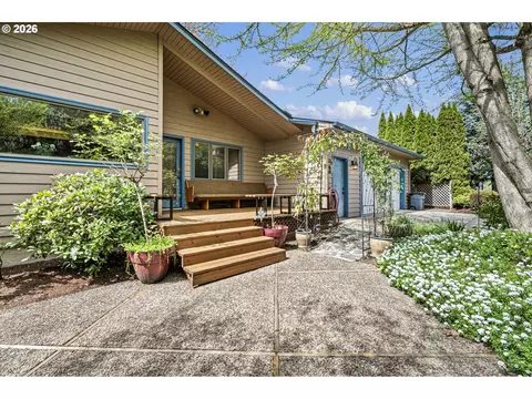 Exterior - 84 Green Ln, Eugene, OR 97404 photo 2 of 13