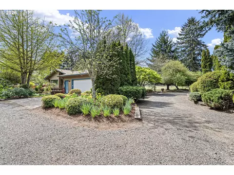 Exterior - 84 Green Ln, Eugene, OR 97404 photo 6 of 13