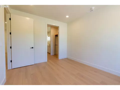 Bedroom - 814 E 22nd Ave, Eugene, OR 97405 photo 2 of 9