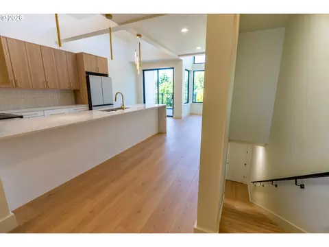 Entry Way - 814 E 22nd Ave, Eugene, OR 97405 photo 1 of 5