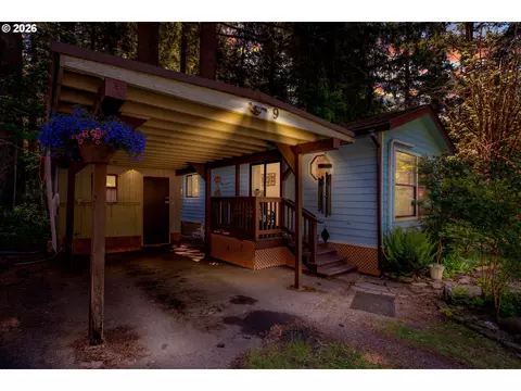 55636 Mckenzie River Dr #9, Blue River, OR 97413
