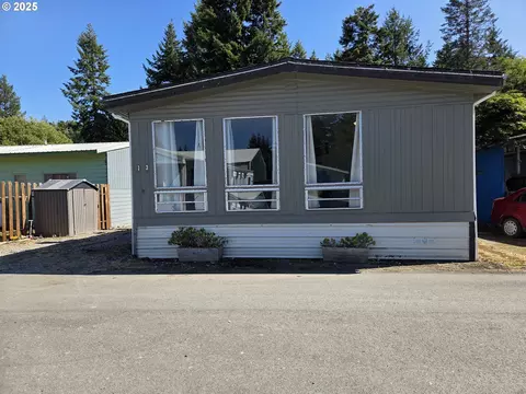 95691 Saunders Creek Rd #13, Gold Beach, OR 97444