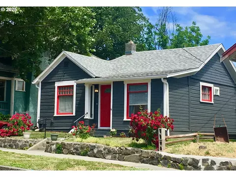 312 NW 7th St, Pendleton, OR 97801 photo 1