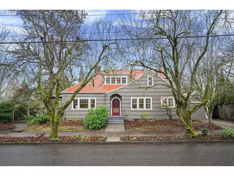 1073 SE 60th Ave, Portland, OR 97215