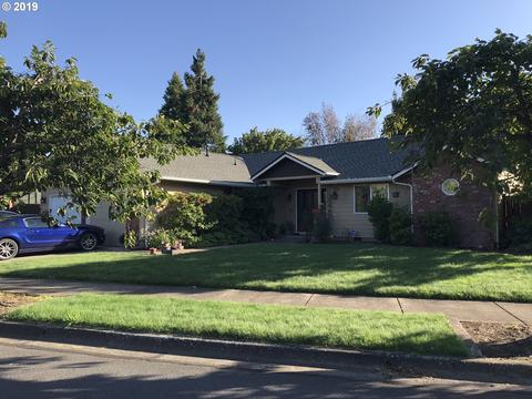 3092 Arrowhead St, Eugene, OR 97404 photo 1