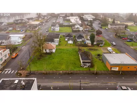 421 Davidson Ave, Woodland, WA 98674