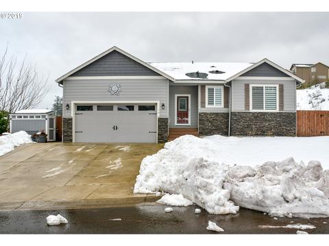 70 Sheridan St, Cascade Locks, OR 97014 photo 1
