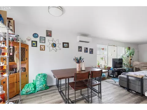 Dining - 623 W 18th Ave, Eugene, OR 97402 photo 1 of 4