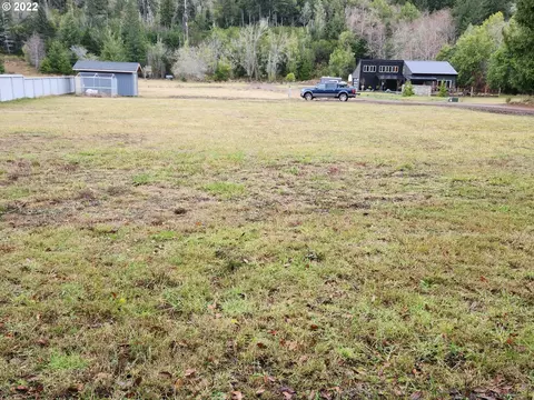 saunders creek rd, Gold Beach, OR 97444