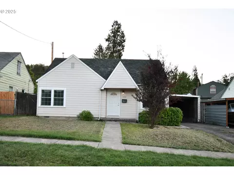 1731 SE Hamilton St, Roseburg, OR 97470