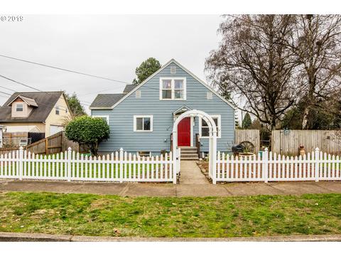 571 E St, Independence, OR 97351 photo 1