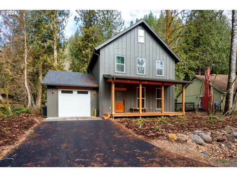 21121 E Mountain Creek Cir, Rhododendron, OR 97049