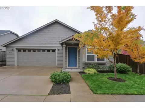 4903 Glacier Dr, Springfield, OR 97478 photo 1