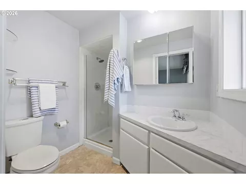 Bath - 100 NE Kane Dr, Gresham, OR 97030 photo 1 of 4