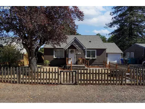 4670 NE Thorman Ave, Keizer, OR 97303