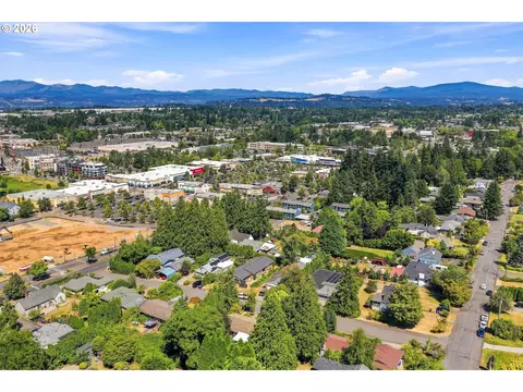View/Area - 880 NW Florence Ave, Gresham, OR 97030 photo 4 of 5