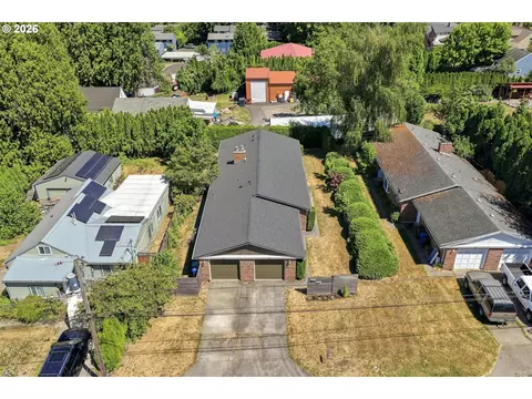 View/Area - 880 NW Florence Ave, Gresham, OR 97030 photo 1 of 5