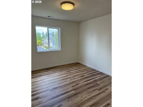 Bedroom - 1987 NW 17th St, Gresham, OR 97030 photo 1 of 1
