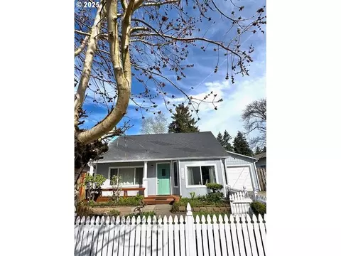 12245 SE Mill Ct, Portland, OR 97233
