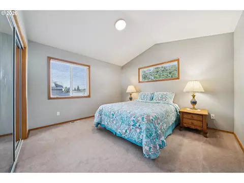 Bedroom - 4396 SE 1st Ter, Gresham, OR 97080 photo 4 of 6