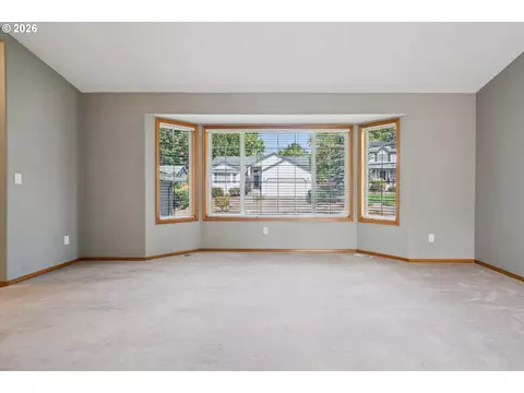 Living - 4396 SE 1st Ter, Gresham, OR 97080 photo 7 of 9