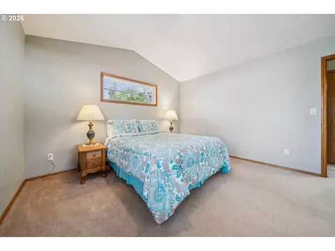 Bedroom - 4396 SE 1st Ter, Gresham, OR 97080 photo 5 of 6
