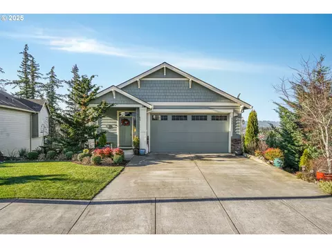 950 NE Wheeler Cir, Estacada, OR 97023