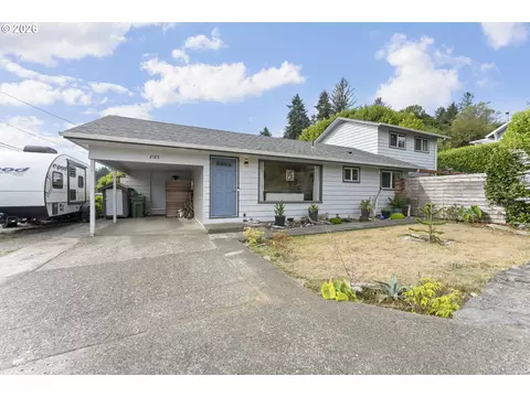 2185 N 8th St, Coos Bay, OR 97420