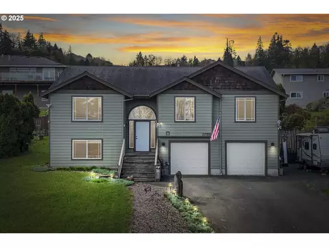 1735 6th St, Columbia City, OR 97018