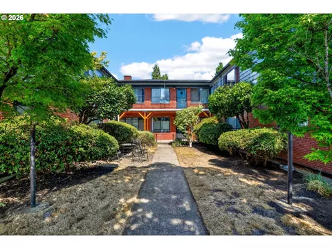 3911 NE Killingsworth St, Portland, OR 97211