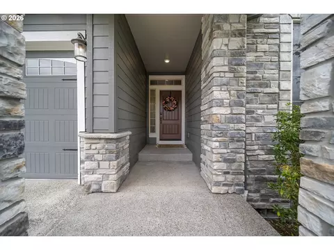 Exterior - 4128 SW Emerald Ave, Gresham, OR 97080 photo 2 of 5
