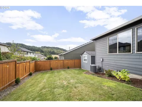 Exterior - 4128 SW Emerald Ave, Gresham, OR 97080 photo 4 of 5
