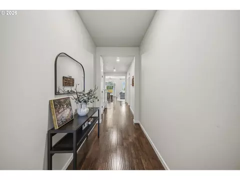 Entry Way - 4128 SW Emerald Ave, Gresham, OR 97080 photo 1 of 3