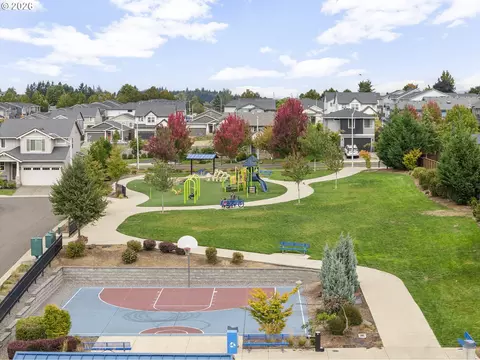 View/Area - 4128 SW Emerald Ave, Gresham, OR 97080 photo 4 of 5