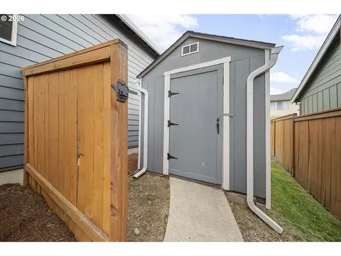 Exterior - 4128 SW Emerald Ave, Gresham, OR 97080 photo 5 of 5