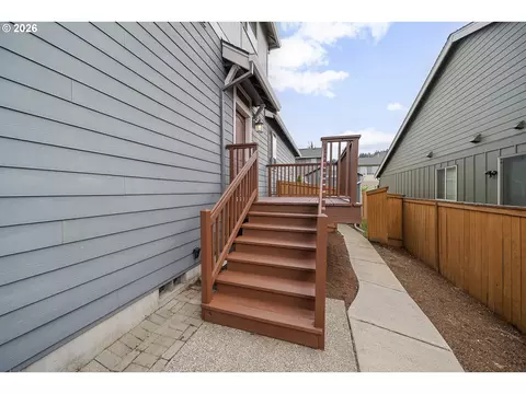 Exterior - 4128 SW Emerald Ave, Gresham, OR 97080 photo 3 of 5