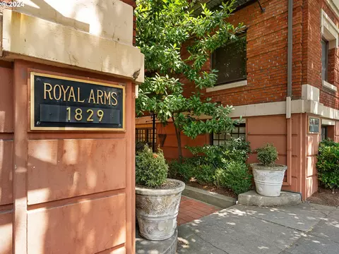 1829 NW Lovejoy St #104, Portland, OR 97209