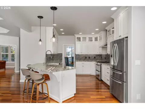 Kitchen - 1002 NW 22nd Ave, Camas, WA 98607 photo 1 of 4