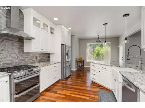 Kitchen - 1002 NW 22nd Ave, Camas, WA 98607 photo 4 of 4