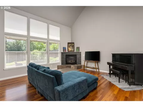 Living - 1002 NW 22nd Ave, Camas, WA 98607 photo 1 of 4