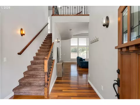 Entry Way - 1002 NW 22nd Ave, Camas, WA 98607 photo 1 of 4